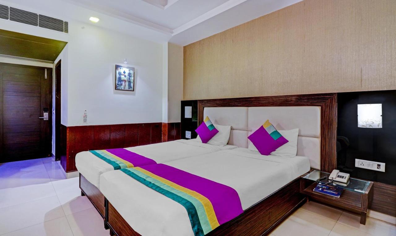 Light House Agra By Park Tree Hotel Exterior foto