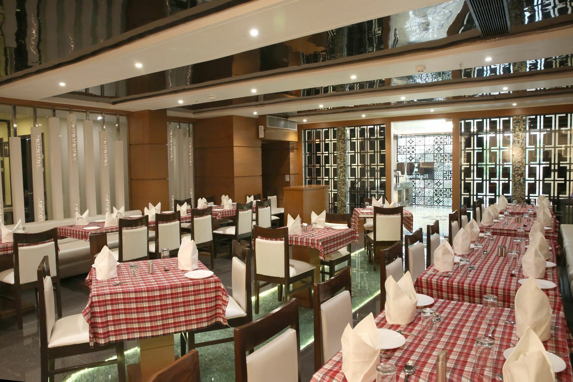 Light House Agra By Park Tree Hotel Exterior foto